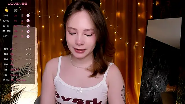 LanaBlu_ live sex cam