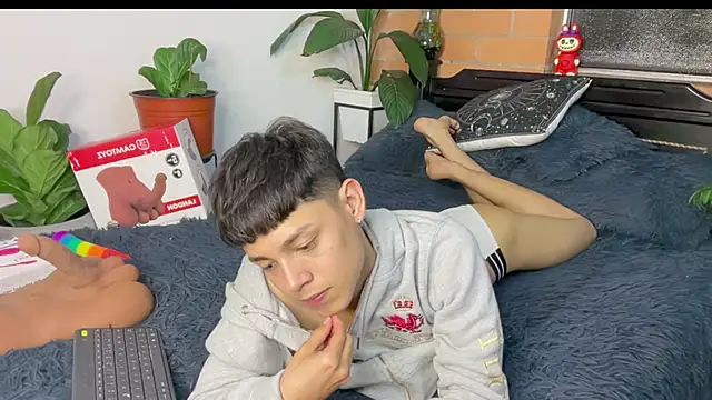 andy_belier23 (M twink) - cum