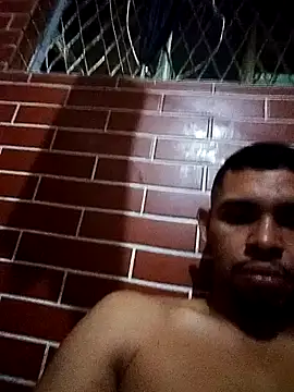 hugoafricano live sex cam