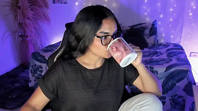 riana_kean - Riana_Kean's free webcam - UK Sex Cams