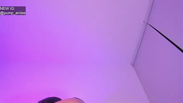 aniiee_x live sex cam