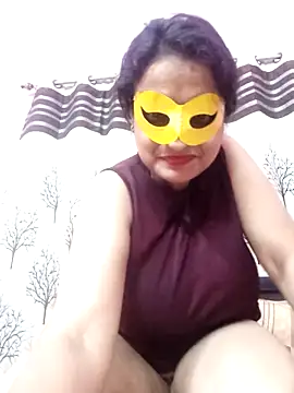 gullapi - Gullapi's free webcam - UK Sex Cams