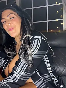 LittleMissEeve webcam