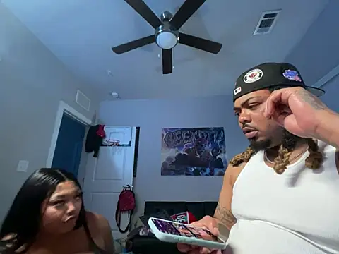 4EVAGLACIERS live sex cam