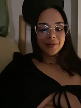 gabyaridi (F young) - Finger pussy 😈 make me wet