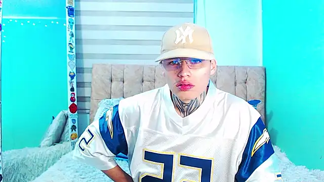 _justinmoon2 - _justinmoon2's free webcam - UK Sex Cams