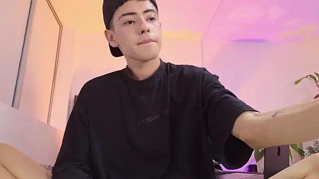 sebastian_reed - Sebastian_Reed's free webcam - UK Sex Cams