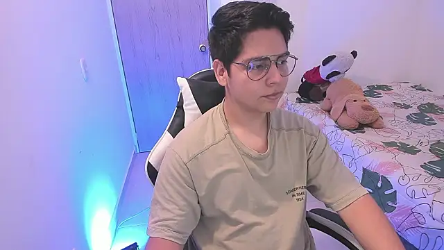 asta_yunoxxx - Asta_YunoXXX's free webcam - UK Sex Cams