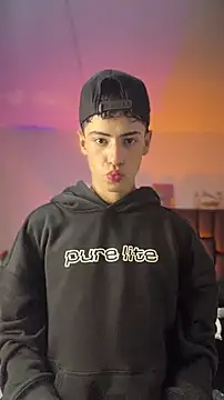 sebastian_reed - Sebastian_Reed's free webcam