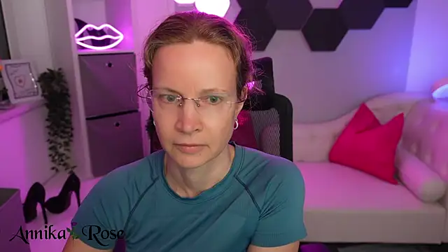 AnnikaRose webcam