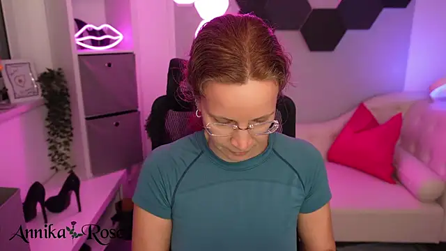 annikarose (F milf) - Naked Orgasmus