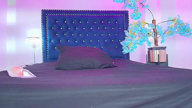 Cristal_and_luke webcam