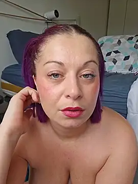 chaudesquirt (F young) - Fist ou Gode XL? LT choisis + video 🎁