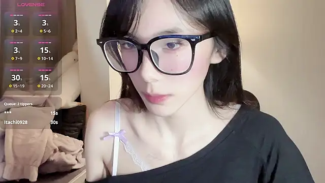 美女paopao-666在线直播