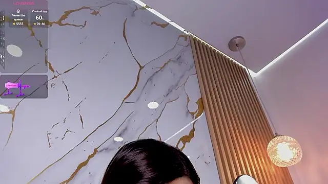 alissaowens_ (F young) - Saliva in tits and cum disorder