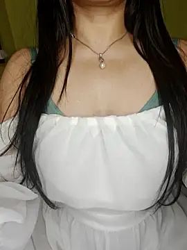 ishaa_03 - Ishaa_03's free webcam - UK Sex Cams