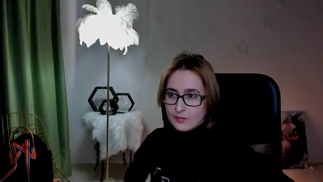 lixeluna - LixeLuna's free webcam - UK Sex Cams