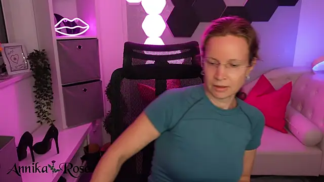 annikarose - AnnikaRose's free webcam
