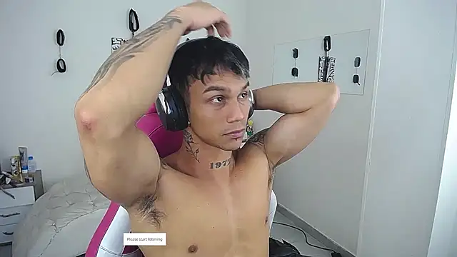Leonard_Price live sex cam