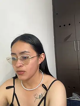 Webcam Model (Anni_Rose)  is live.Free join now!