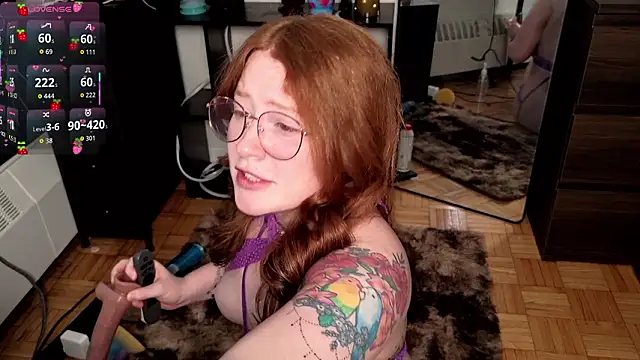 Strawberryfoxx Live Webcam on Stripchat