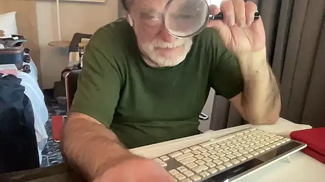 coach-karl (M grandpa) - Full naked for six minutes