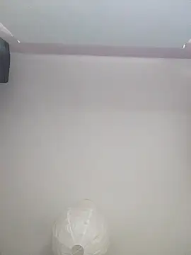 Molly_newman6's Stripchat show and profile