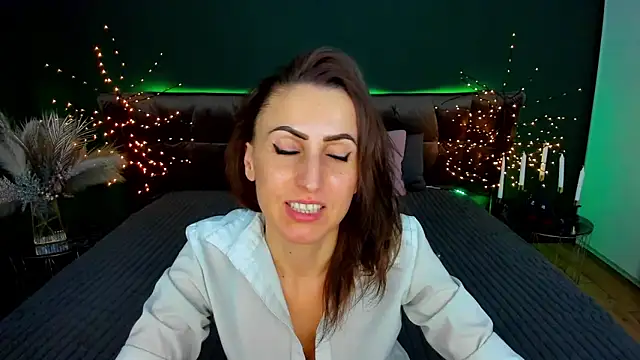 rebecca_diamond - Rebecca_Diamond's free webcam - UK Sex Cams