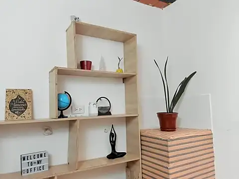 linabrowm (F young) - Make my pussy really wet