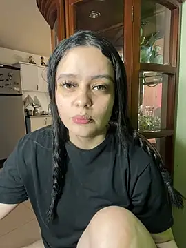 selena_roa (F young) - Show tits with saliva