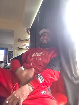 beardedtattood (Ask my age) - Let's get this cock hard ❤️