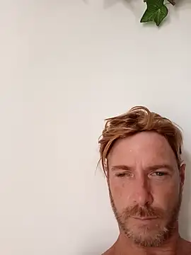 loiroatv36 (Ask my age) - Tirar camisa