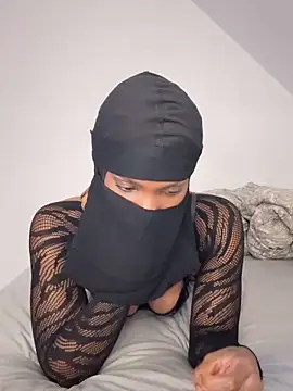 Webcam Model (KiaraAmara)  is live.Free join now!