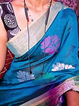 Webcam Model (XBHUUME)  is live.Free join now!