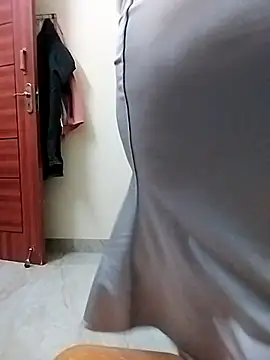 tamil_palkova_couples (F young) - Medical issue