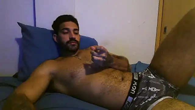 macho_fit (M young) - #beardy #bisexuals #brazilian #brunettes #cam2cam #dirty-talk #flashing #flexing #foot-fetish #handjob #masturbation #middle-priced-privates #muscular #orgasm #outdoor #portuguese-speaking #recordable-privates #recordable-publics #sexting #shower #small-audience #smoking #sph #striptease #white #young