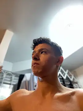 Daniel_Roy live sex cam