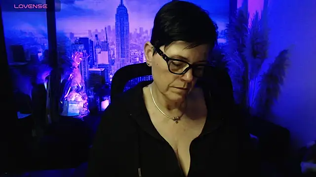 ninarandmann - Ninarandmann's free webcam - UK Sex Cams