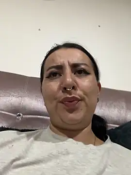 abril_luv - Abril_Luv's free webcam - UK Sex Cams