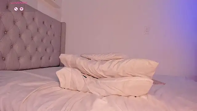 kristal_benet webcam