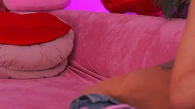 fallingangel - Fallingangel's free webcam - UK Sex Cams