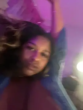 xoxoSELENAxoxo webcam