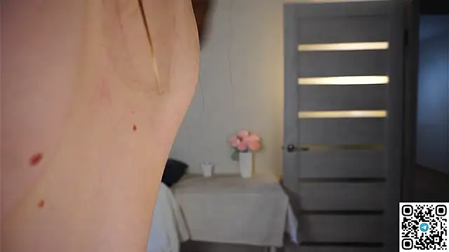 marlinvarian (F teen) - show bra color