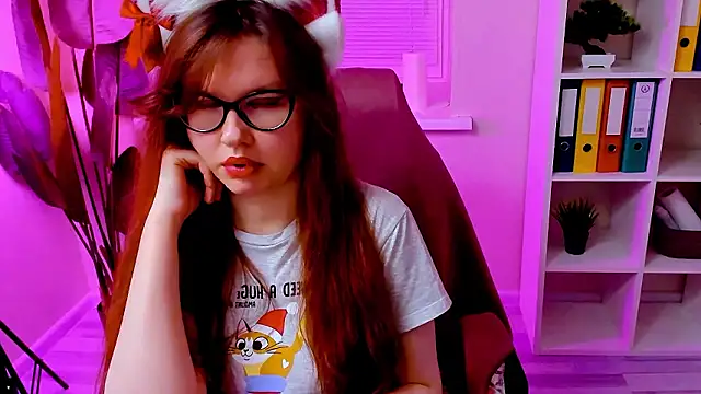 CarolGiggly live sex cam