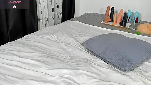 CREAMY_BUBBLEGUM webcam