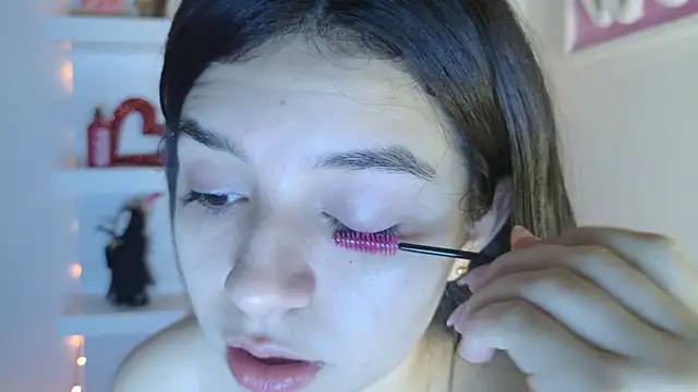 eva_sin18 live sex cam