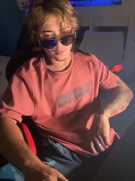 angellatinboy (M young) - 40 TKS Y SHOW SIN CAMISA 🔥🔥🔥