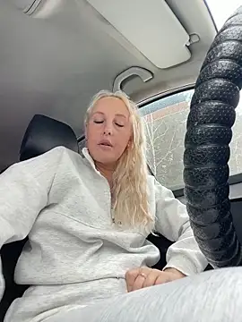 merlindave (F young) - Finger ass /naked😈😈😈🥵🥵✌️