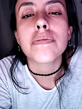 queen_ashly (F young) - Playing with anal beads 🥵