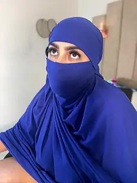 Webcam Model (rashaaa_)  is live.Free join now!